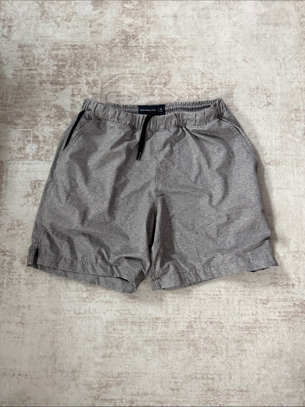 Abercrombie & Fitch Men's Gray Athletic Shorts with Drawstring
